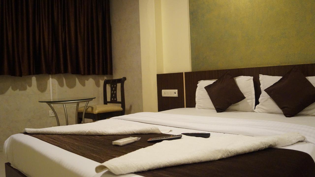 Hotel Panvel Palace Exterior photo