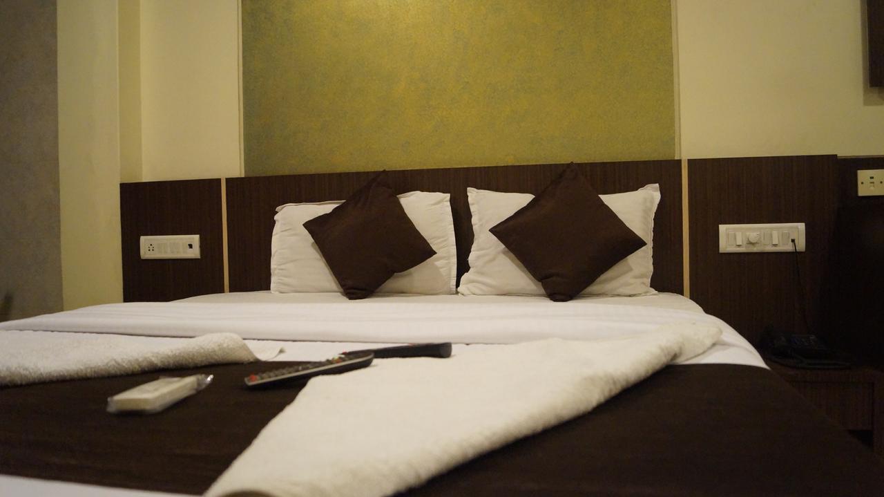 Hotel Panvel Palace Exterior photo