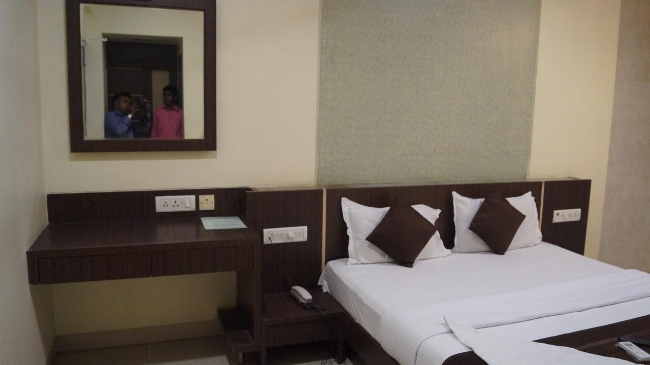 Hotel Panvel Palace Exterior photo